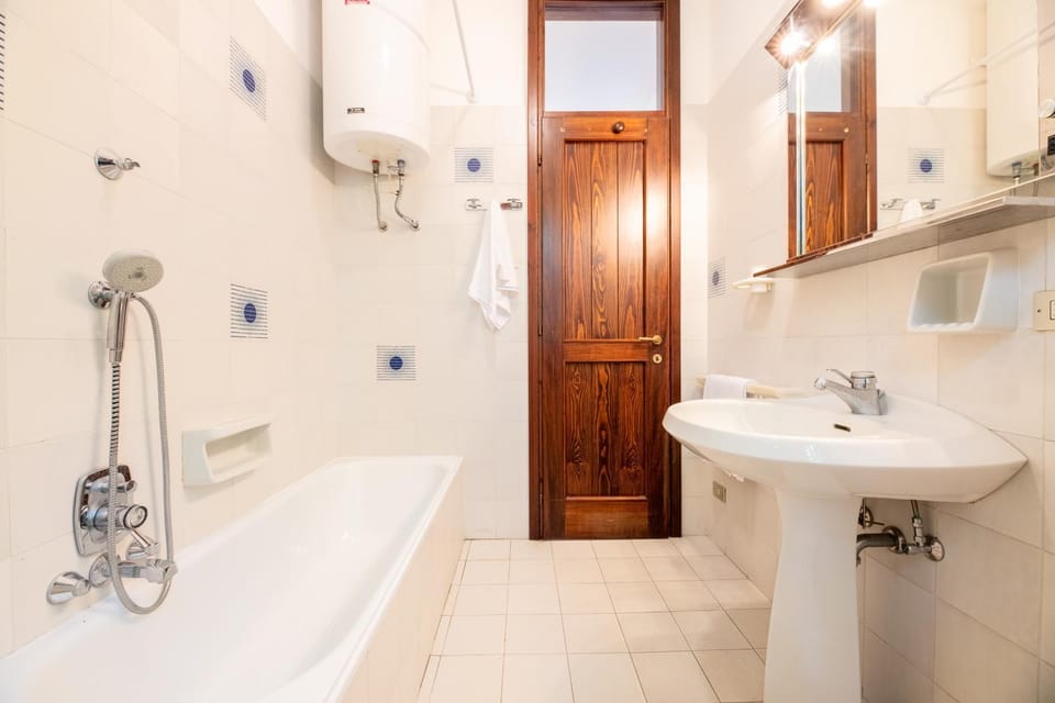 Bathroom, Bath