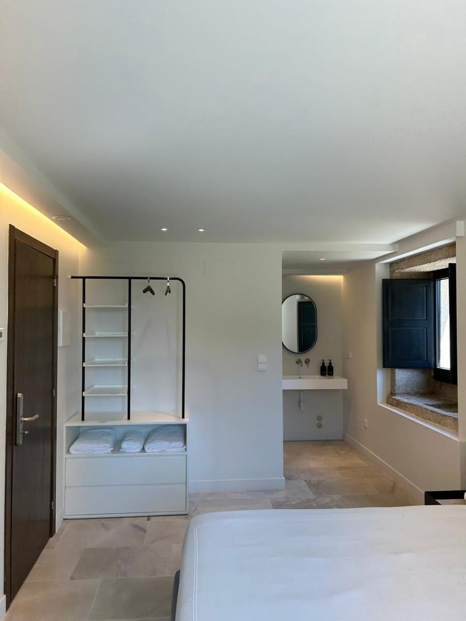 Bed, Photo of the whole room, Bedroom, towels, wardrobe