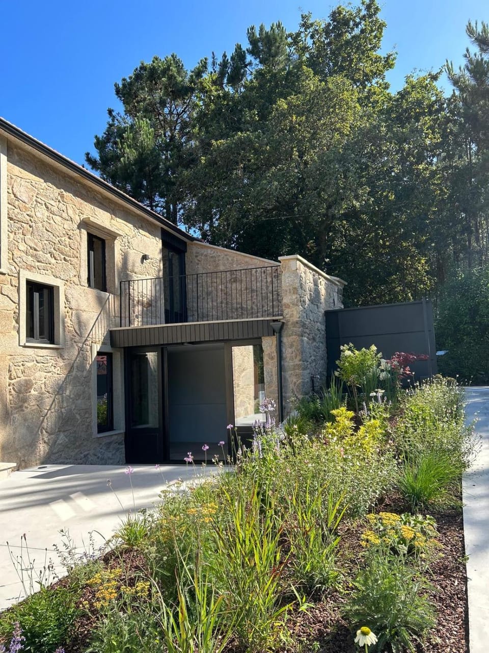 Property building, Garden, Garden view