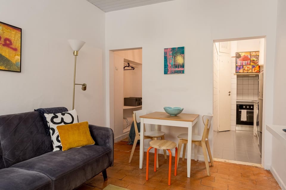 Quiet Bloom - Studio in Estrela Apartment in Lisbon