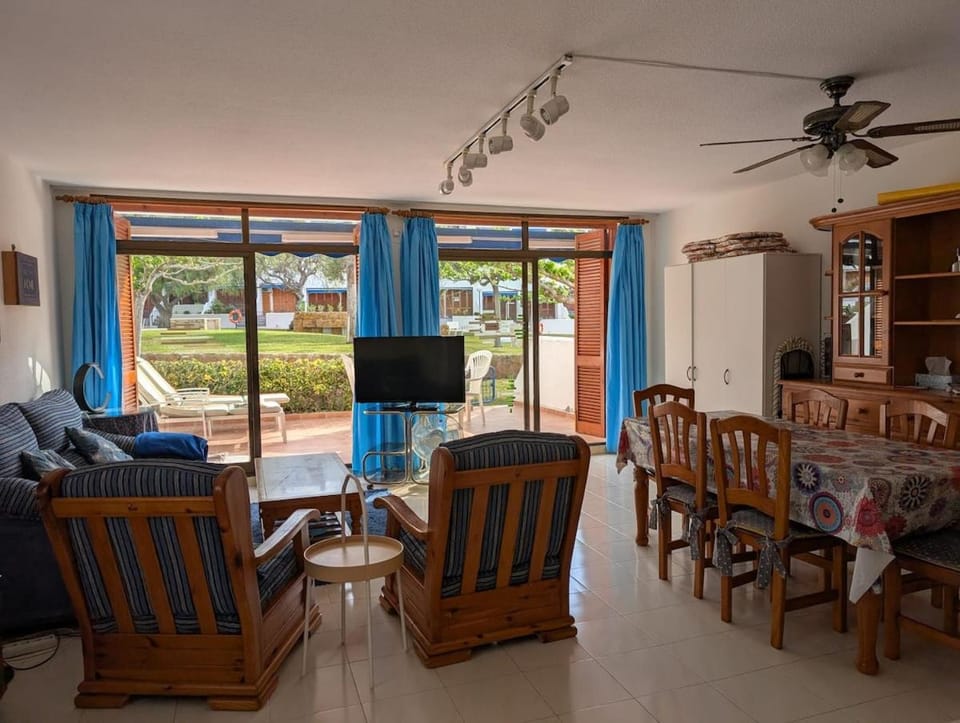 Relaxing seafront apartment Apartment in Alcossebre