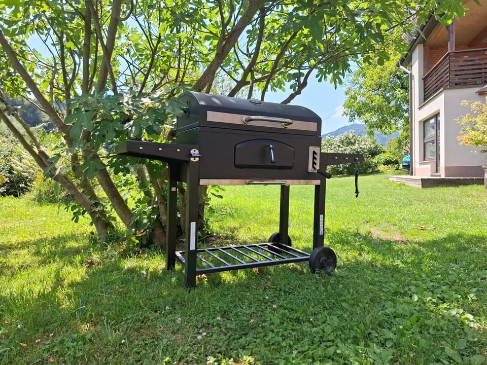 BBQ facilities, Garden