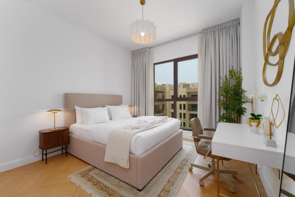 Modern 1BR Steps from Burj AlArab Madinat Jumeirah By AYA Boutique Apartment in Dubai