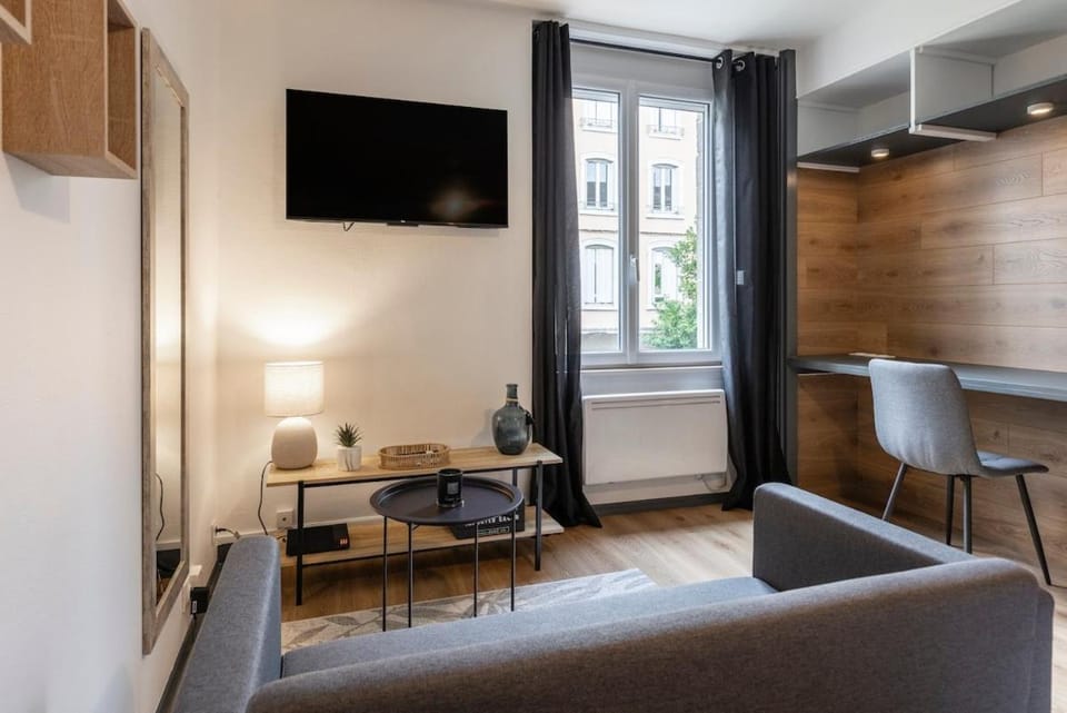 Le VD - appartement T2 proche gare et centre-ville Apartment in Auvergne-Rhône-Alpes