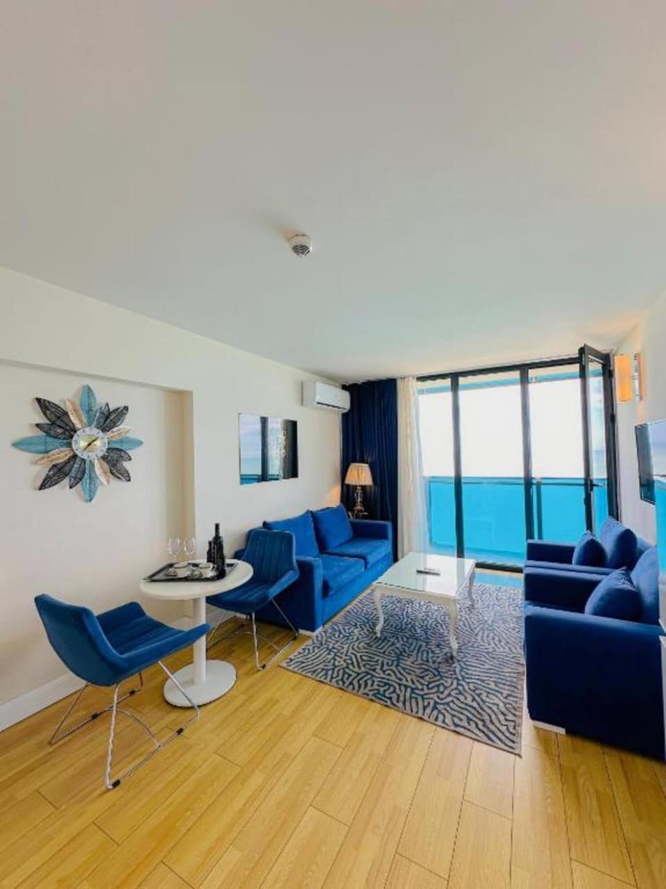 Batumi Orbi City Sea View Rooms Apartment in Batumi