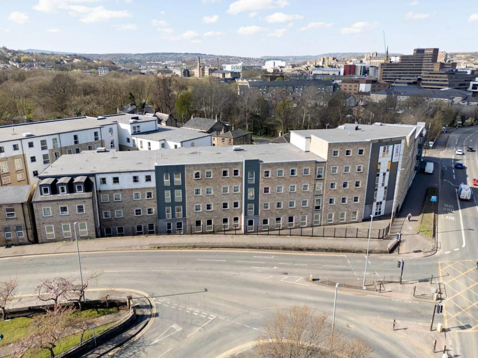 Neighbourhood, Bird's eye view, Street view, Location
