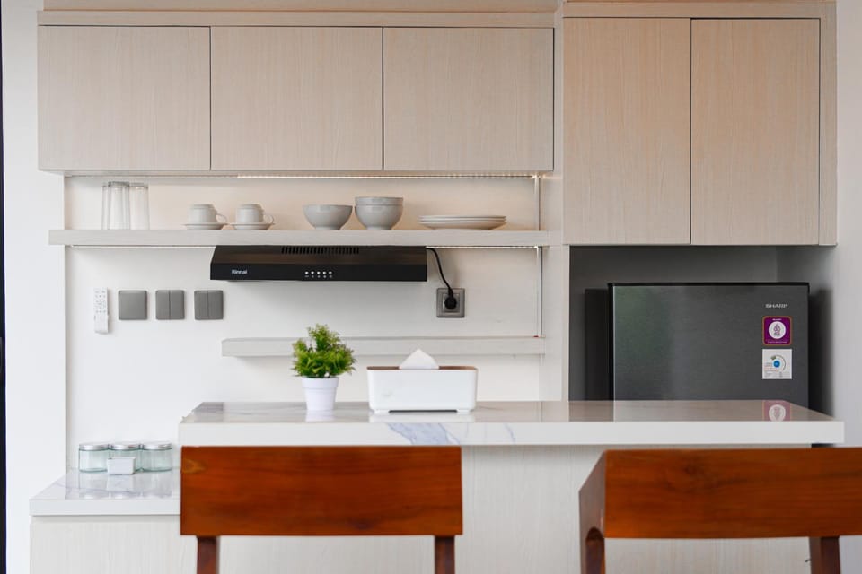 Kitchen or kitchenette, kitchen