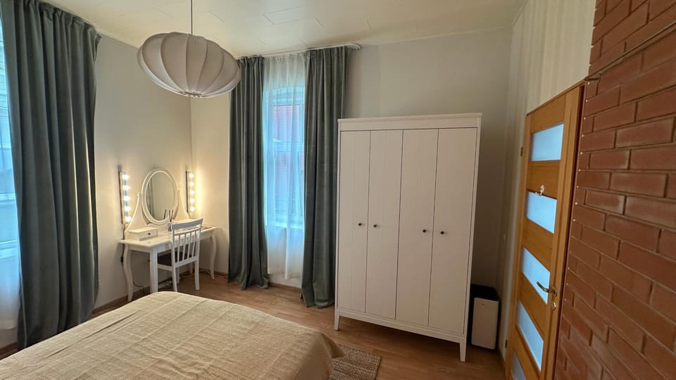 Bed, Photo of the whole room, Bedroom, wardrobe