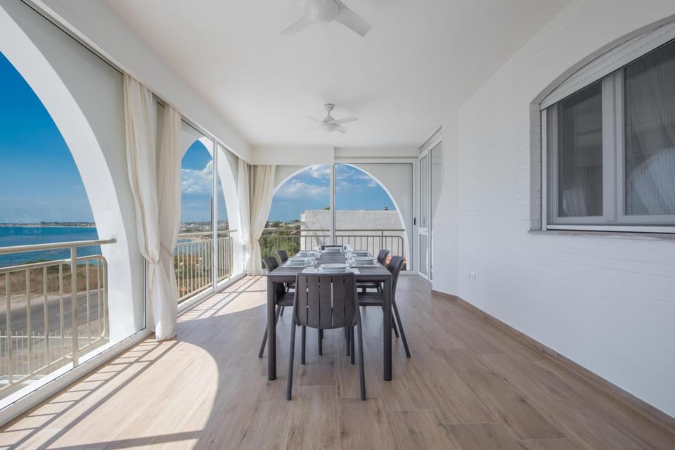 Patio, View (from property/room), Balcony/Terrace, Dining area
