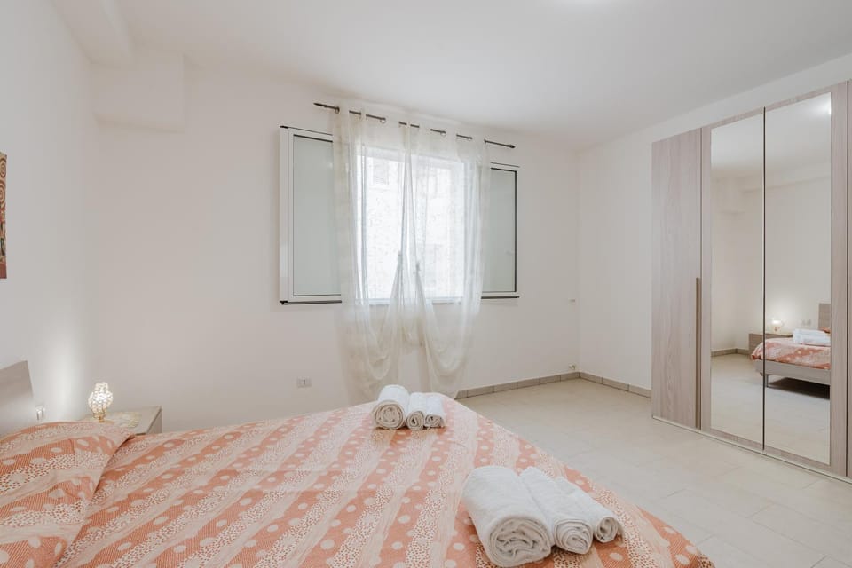 Property building, Living room, Bedroom