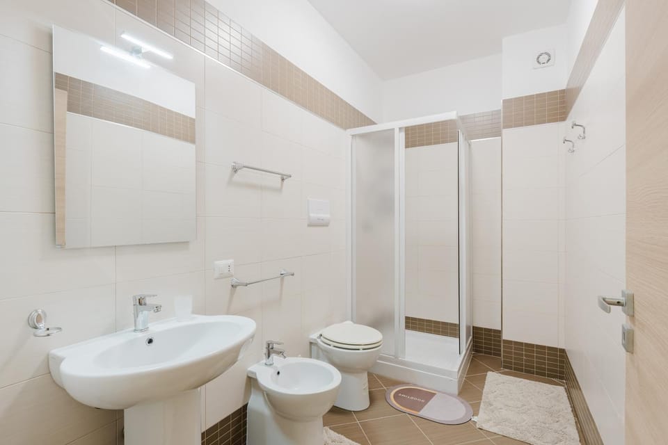 Bathroom, Living room
