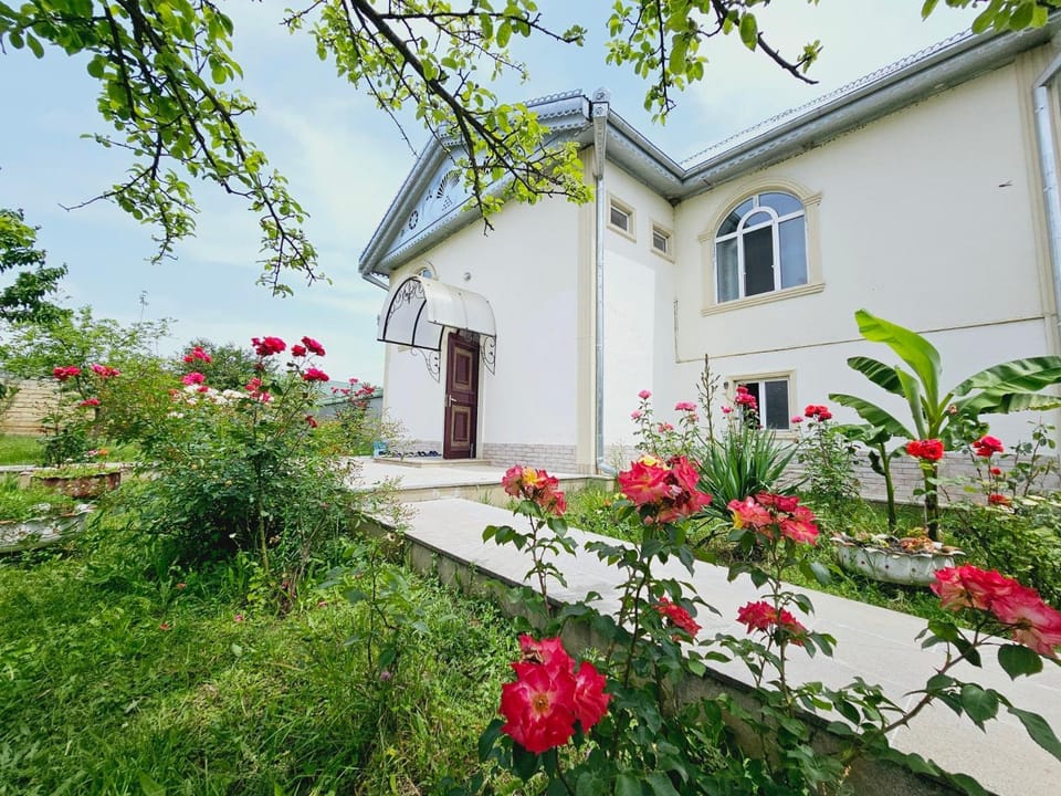 Big yard white villa AYT House in Azerbaijan