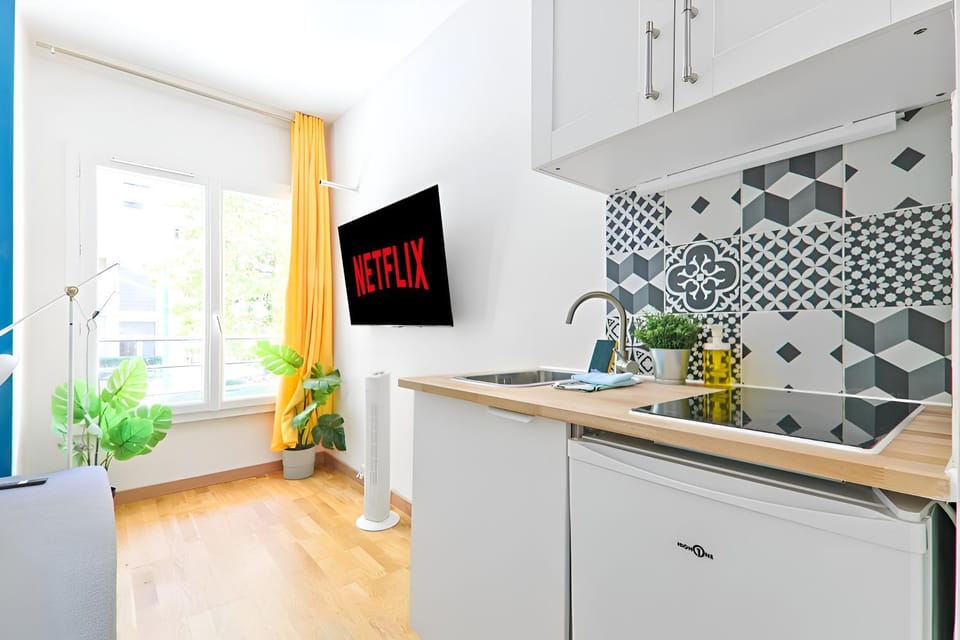 Tour Eiffel 10 Luxurious Apartment Studio-2P Free Netflix Apartment in Paris
