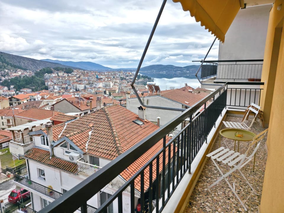 Day, Natural landscape, View (from property/room), Balcony/Terrace, City view, Lake view, Mountain view