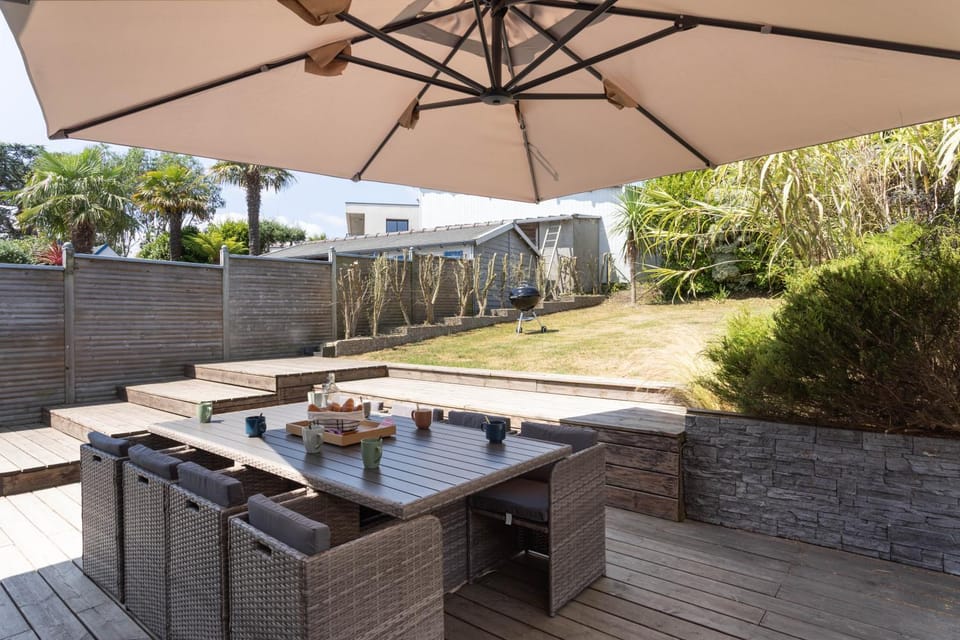 Patio, Garden, Dining area