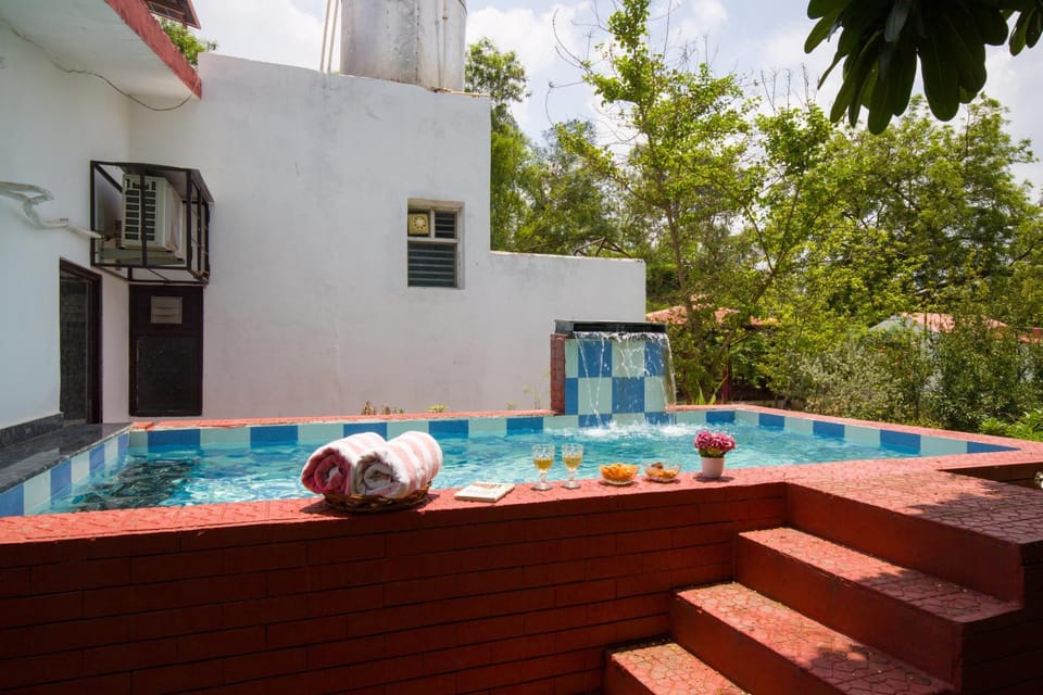 Pool view, Swimming pool