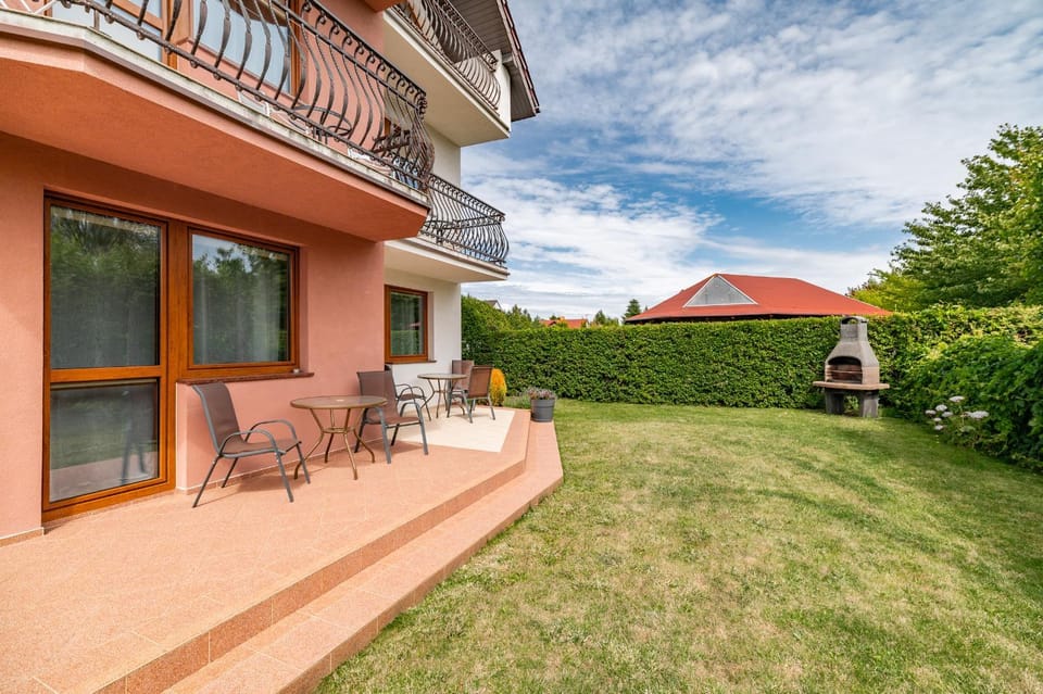 Property building, Patio, Spring, Day, Natural landscape, Garden, View (from property/room), Balcony/Terrace, Garden view