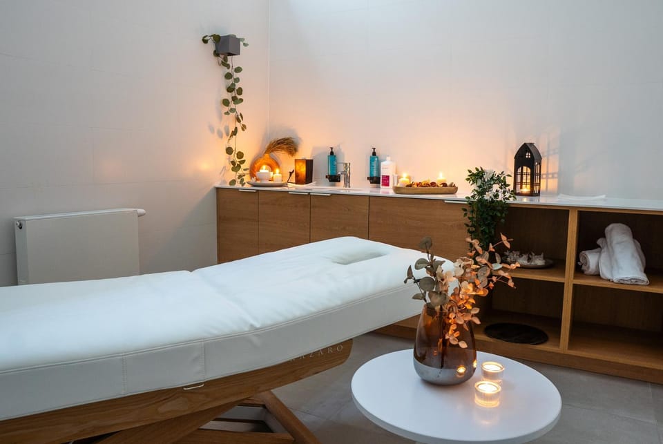 Massage, Spa and wellness centre/facilities