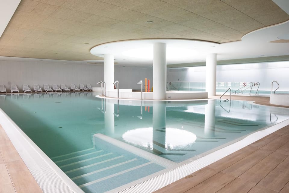 Swimming pool, Swimming pool