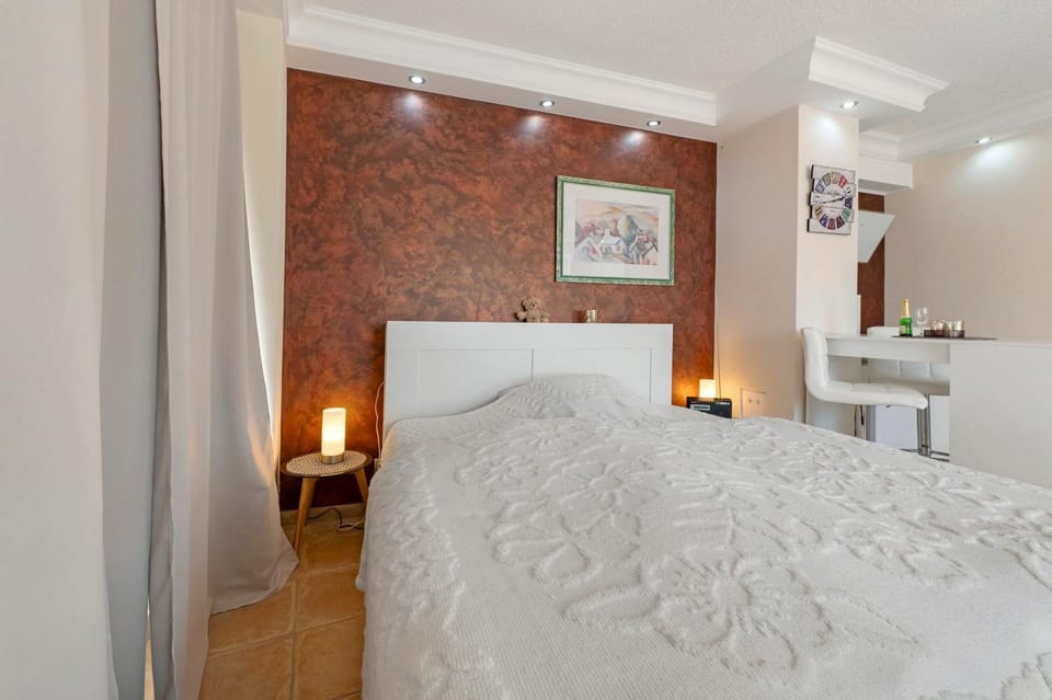 Living room, Bedroom