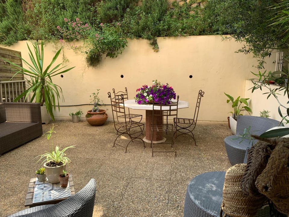Balcony/Terrace, Dining area