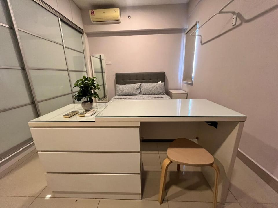 Bedroom, wardrobe