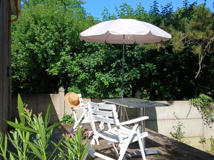 Studio Perreuse House in Bourgogne-Franche-Comté