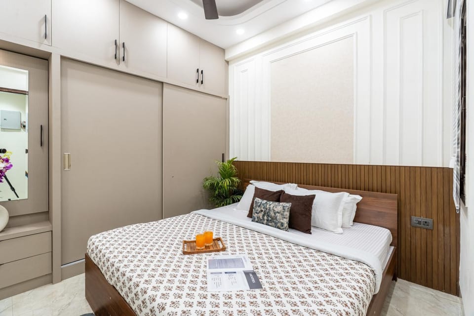 Bed, Bedroom, wardrobe, air conditioner
