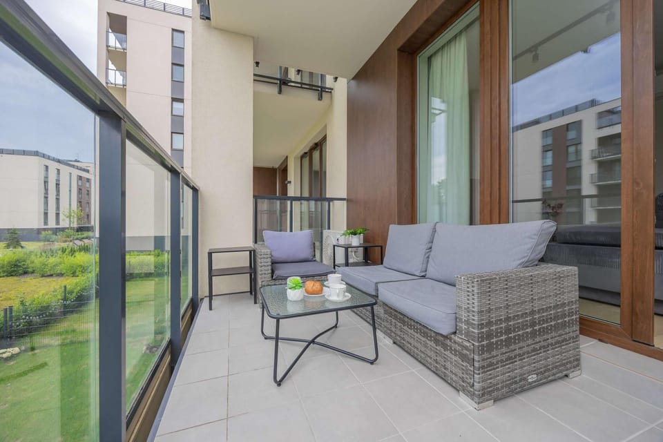 View (from property/room), Balcony/Terrace, Seating area, Garden view