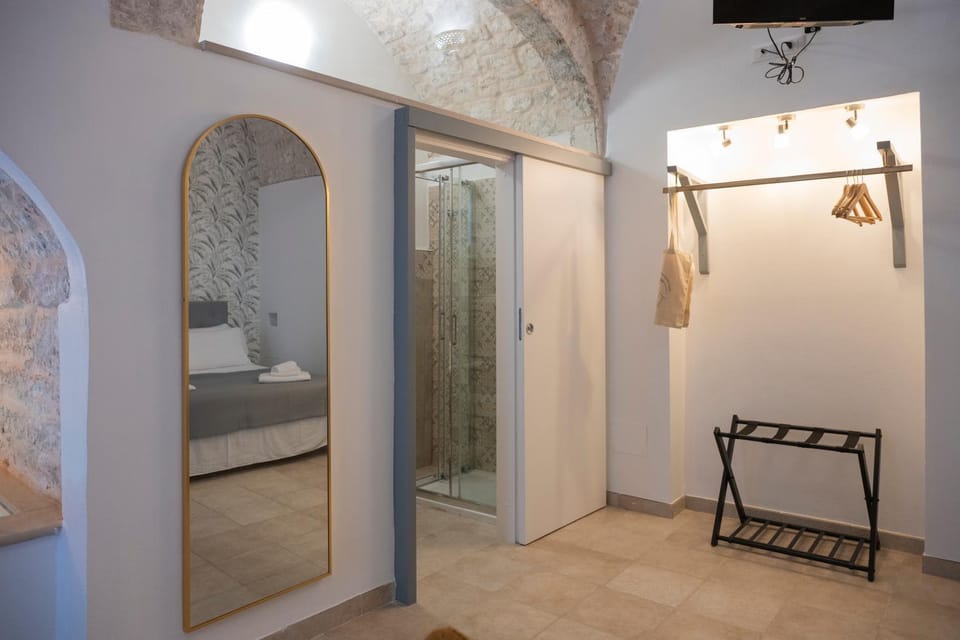 Jacuzzi IV Monte romantic suite with hot tub House in Ceglie Messapica