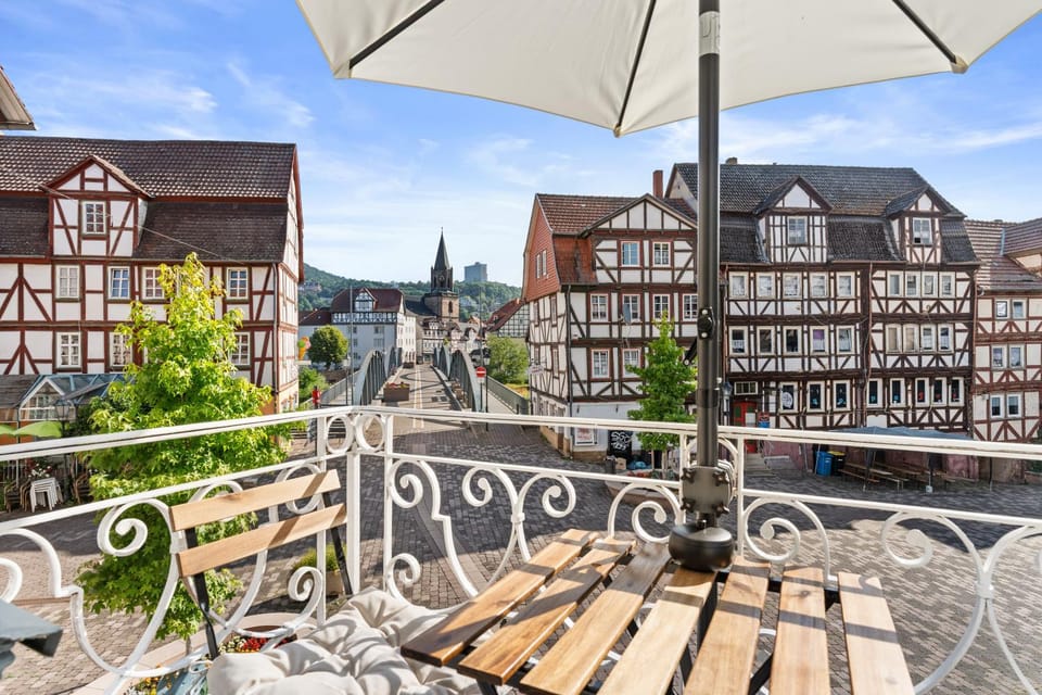 View (from property/room), Balcony/Terrace, Location