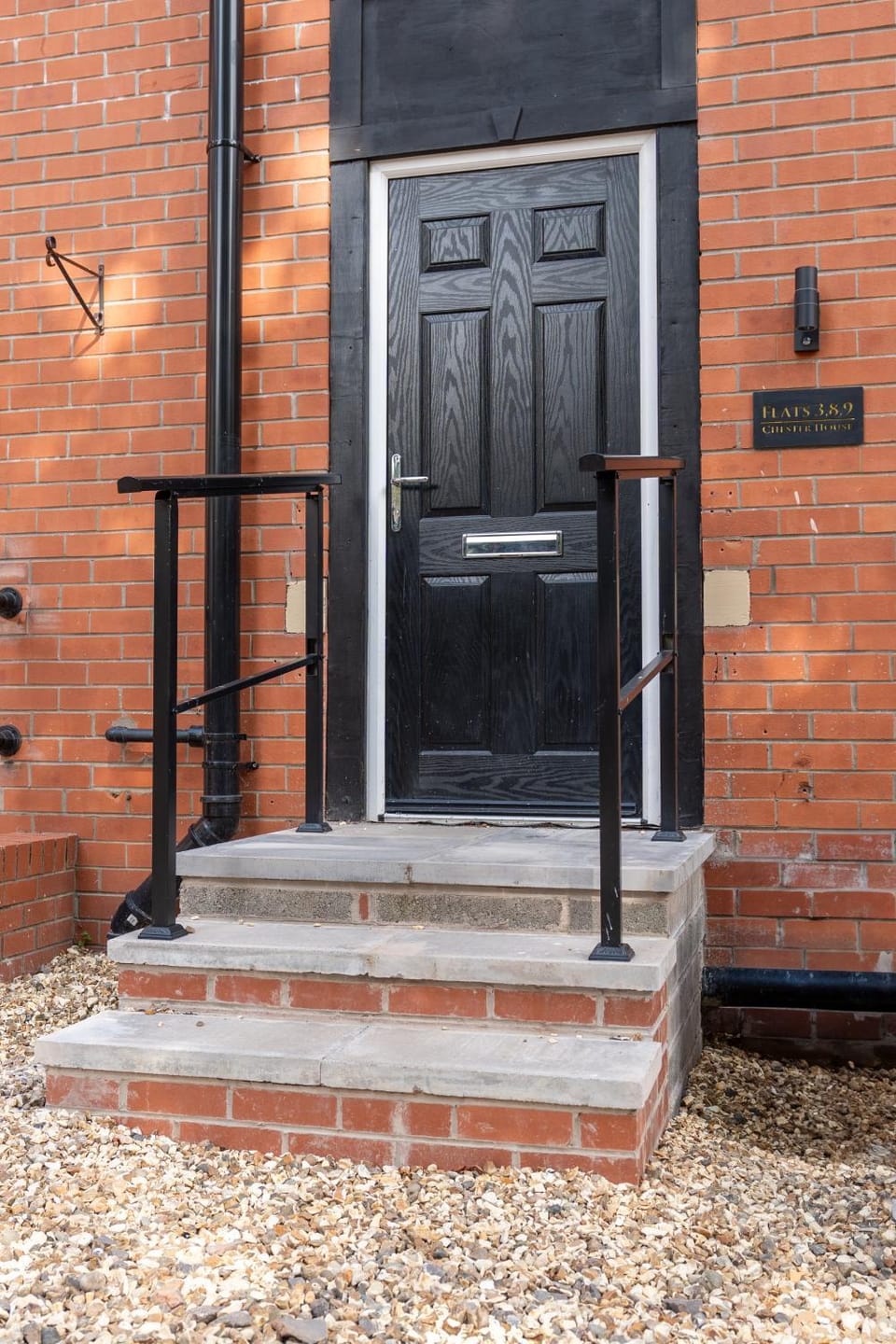 Facade/entrance