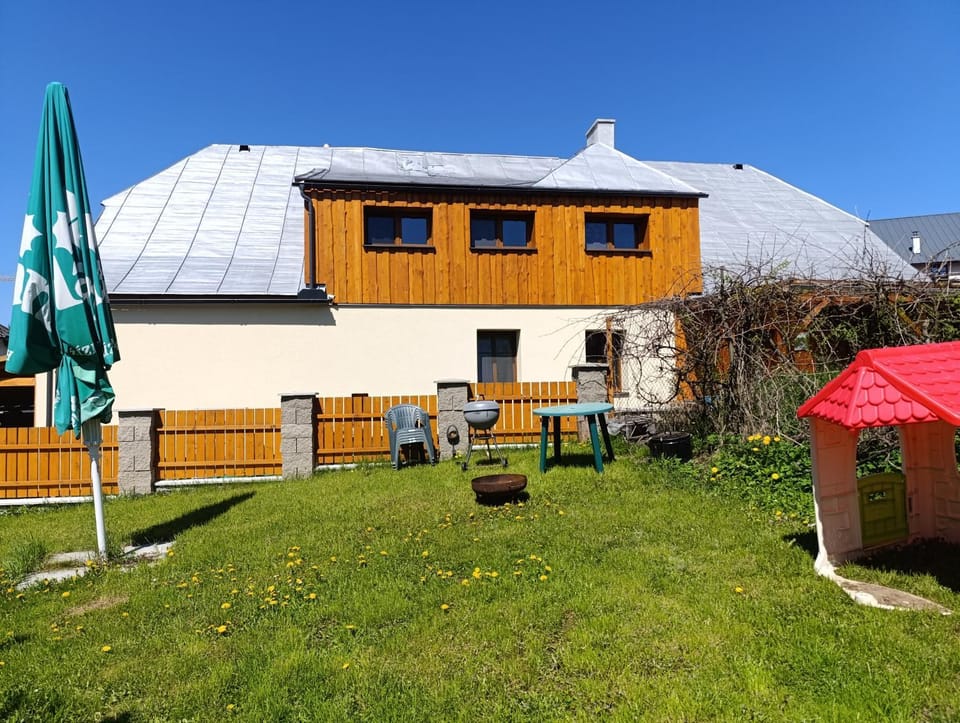 Property building, Garden
