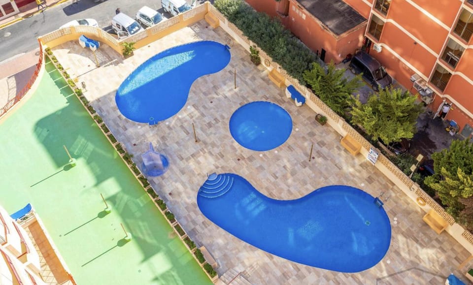 Swimming pool