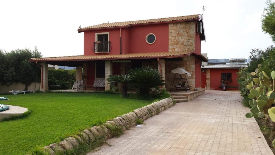 Property building, Spring, Day, Garden, Garden view