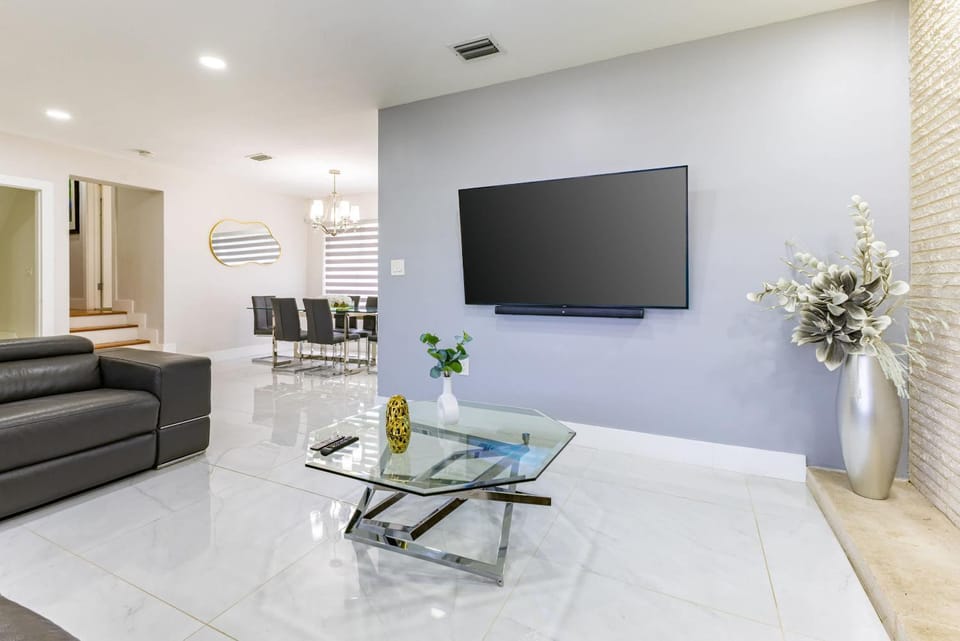 TV and multimedia, Living room, Seating area