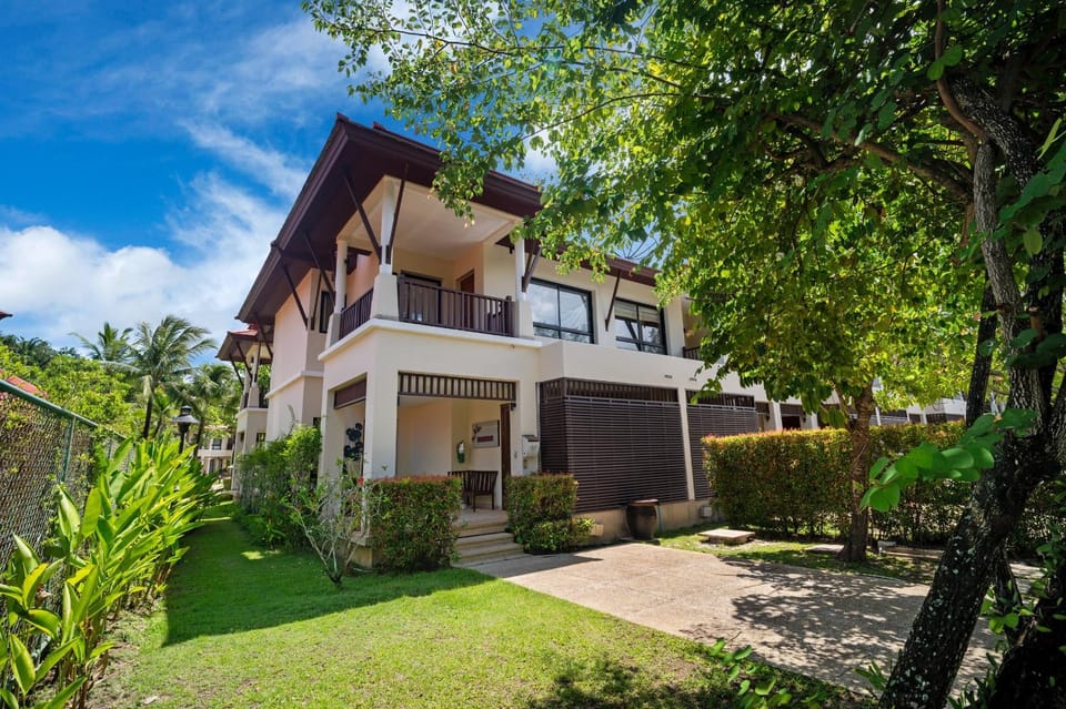 Property building, Garden