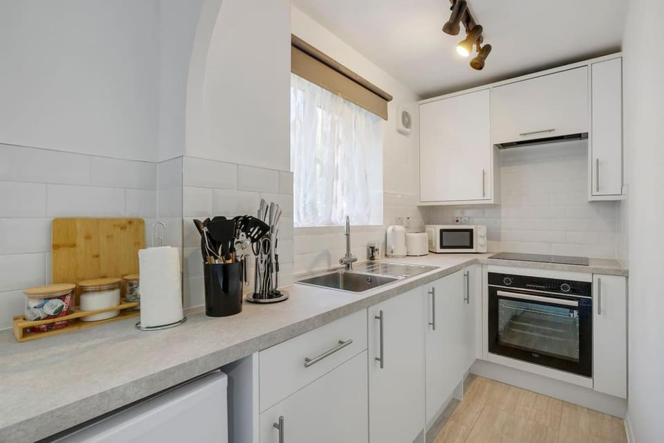 Furnished 1Bed Flat near Tottenham Hale Apartment in London