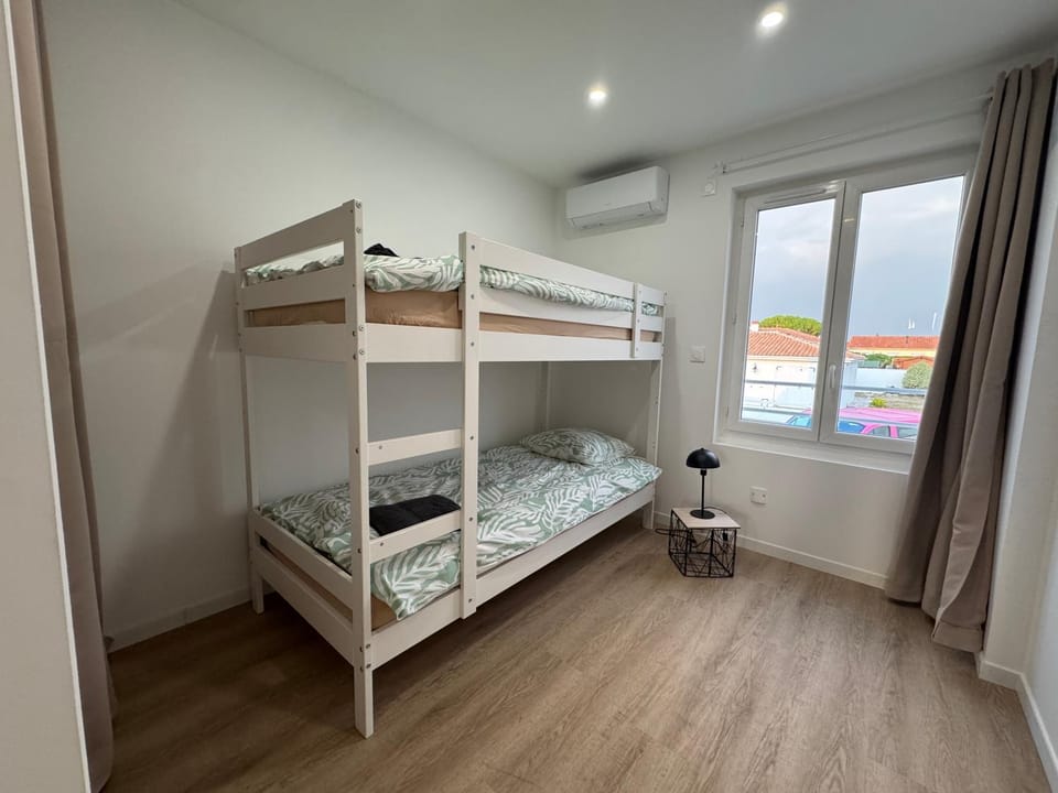 bunk bed