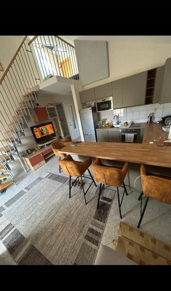 okrug Gornji Wohnung Apartment in Okrug Gornji