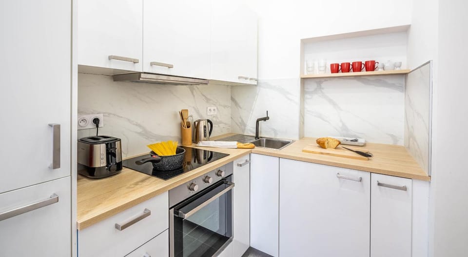 Stylish Apartment in Belleville - Where Artists Live Apartment in Paris