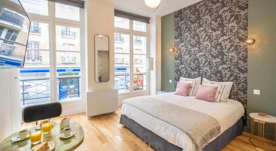 Stylish Apartment in Belleville - Where Artists Live Apartment in Paris