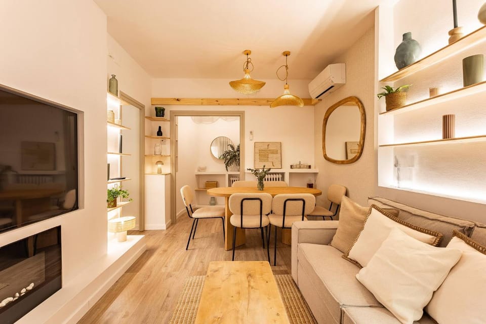 Communal lounge/ TV room, Living room