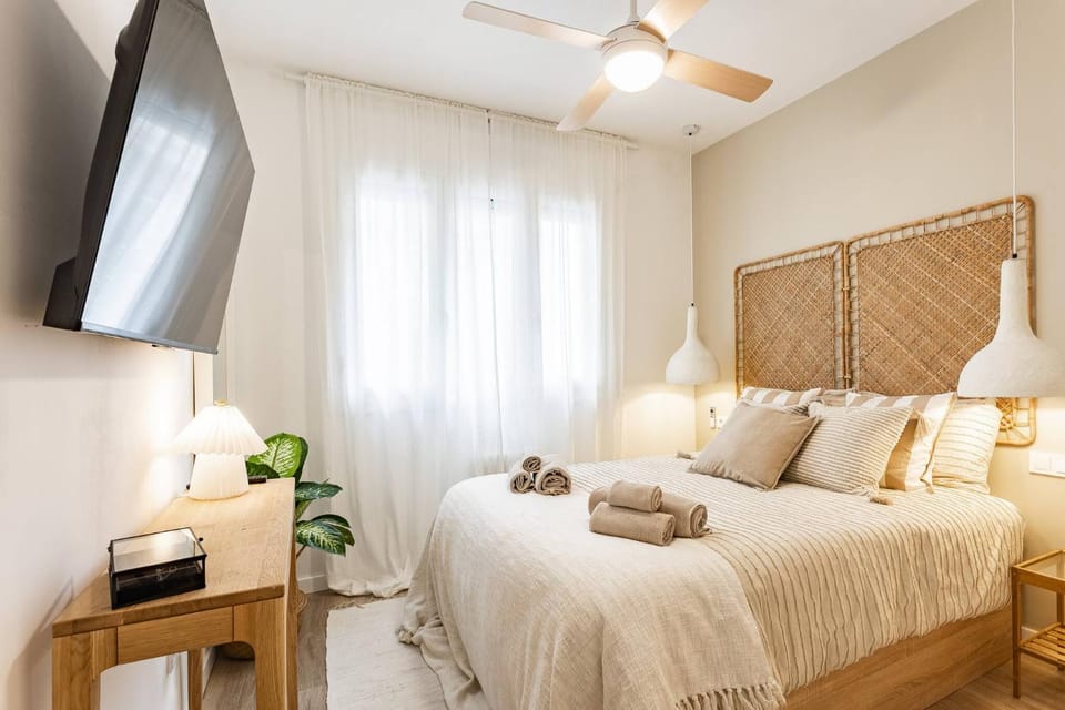 Bed, Bedroom