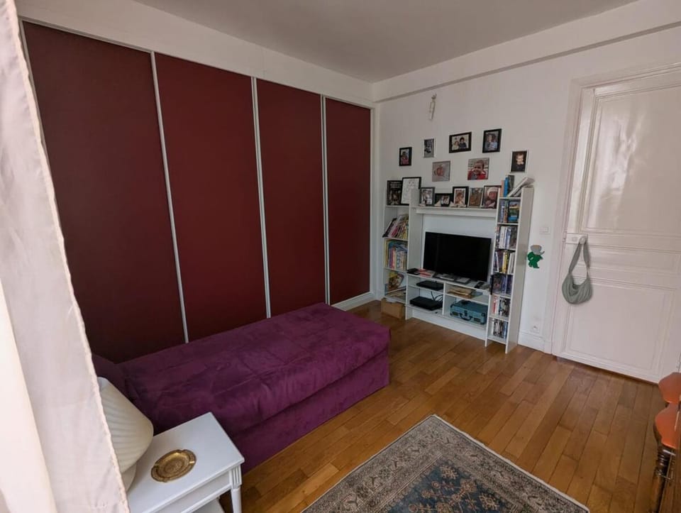 Typical Parisian apartment of 82 m2 for 4 people 14e Apartment in Paris