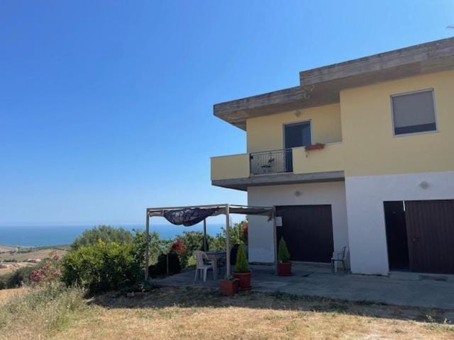 Appartamento zona tranquilla vista pnoramica mare montagna Apartment in Abruzzo