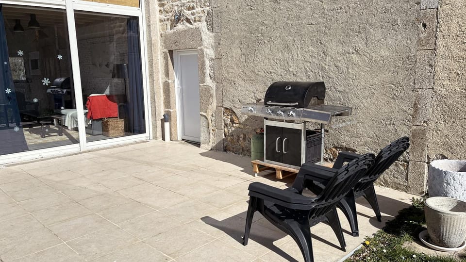 Patio, BBQ facilities