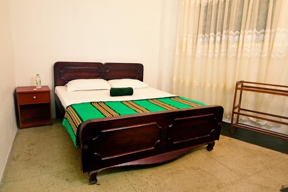 Green View Peak Restaurant Hotel in Central Province