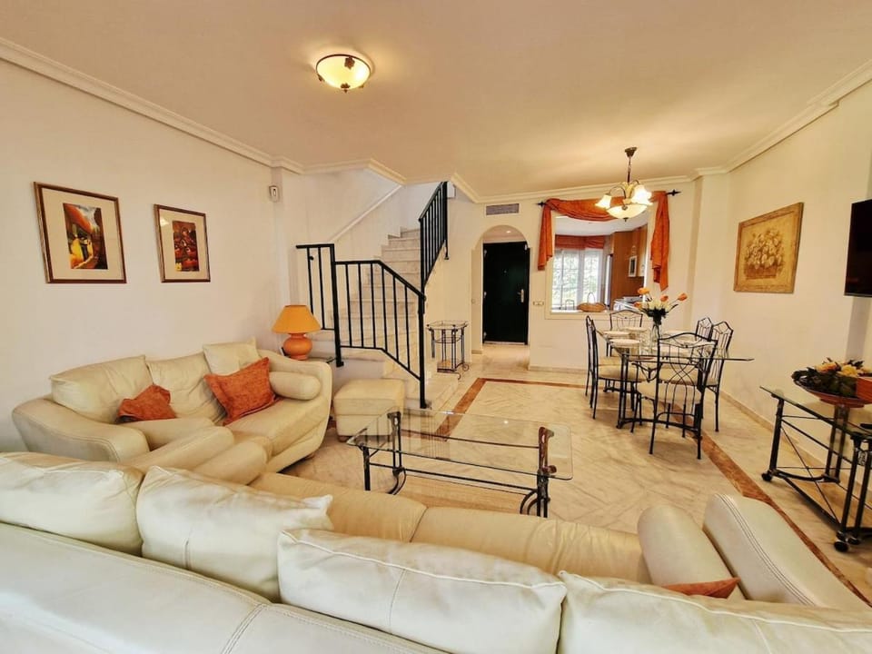 Golf & Green Escape Apartment in Marbella