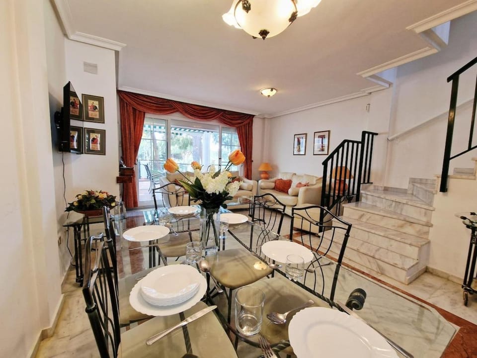 Golf & Green Escape Apartment in Marbella